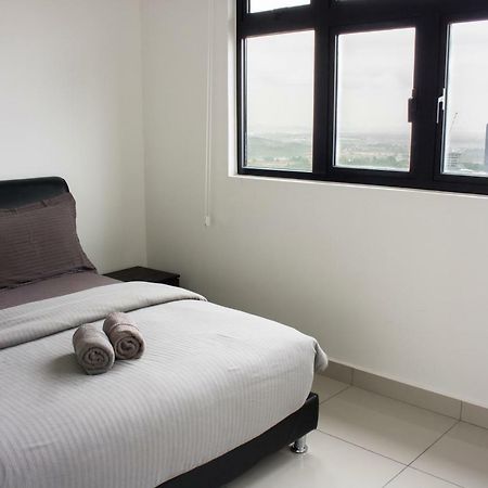 Ashton Meridin Suites Nusajaya  Esterno foto